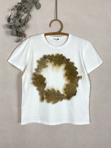 Hand dyed T-shirt - Oak Leaves' imprint Natural