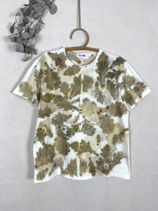 Hand dyed T-shirt - Oak Leaves' imprint Natural