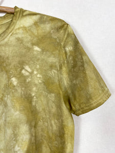 Hand-dyed T-shirt - Mustard Onion skins Natural