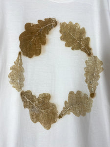 Hand dyed T-shirt - Oak Leaves' imprint Natural