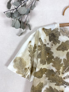 Hand dyed T-shirt - Oak Leaves' imprint Natural