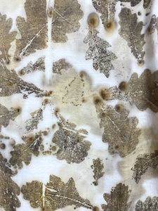 Hand dyed T-shirt - Oak Leaves' imprint Natural