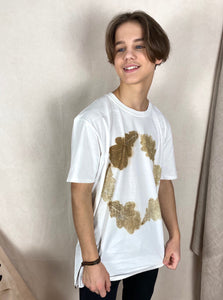 Hand dyed T-shirt - Oak Leaves' imprint Natural