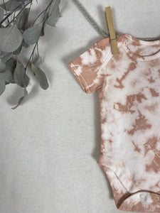 Hand dyed baby body - Pink Tie-dye Natural 0-3 month