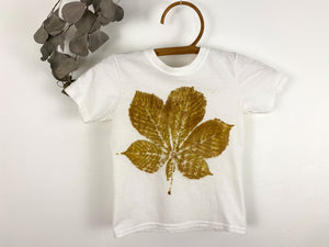 Hand dyed T-shirt - Chestnut Leaves' imprint Natural Size 98/104