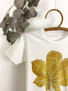 Hand dyed T-shirt - Chestnut Leaves' imprint Natural Size 122/128