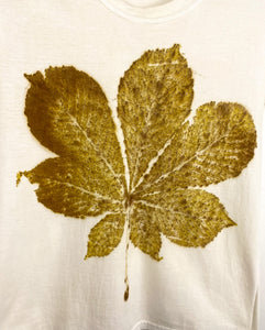 Hand dyed T-shirt - Chestnut Leaves' imprint Natural Size 122/128