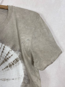 Hand dyed T-shirt - Grey Shibori Natural