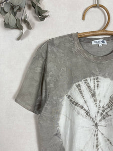 Hand dyed T-shirt - Grey Shibori Natural