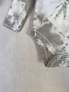 Hand dyed baby body - Grey Tie-dye Natural 6-9 month