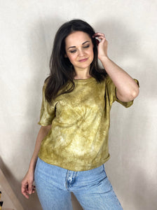 Hand-dyed T-shirt - Mustard Onion skins Natural